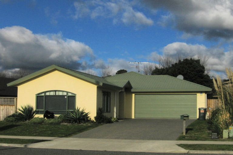 Photo of property in 100 Weggery Drive, Waikanae Beach, Waikanae, 5036