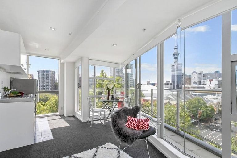 Photo of property in The Volt Apartments, 1401/430 Queen Street, Auckland Central, Auckland, 1010
