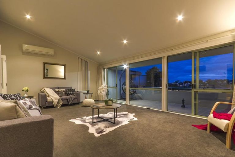 Photo of property in 36 Sylvan Park Avenue, Milford, Auckland, 0620