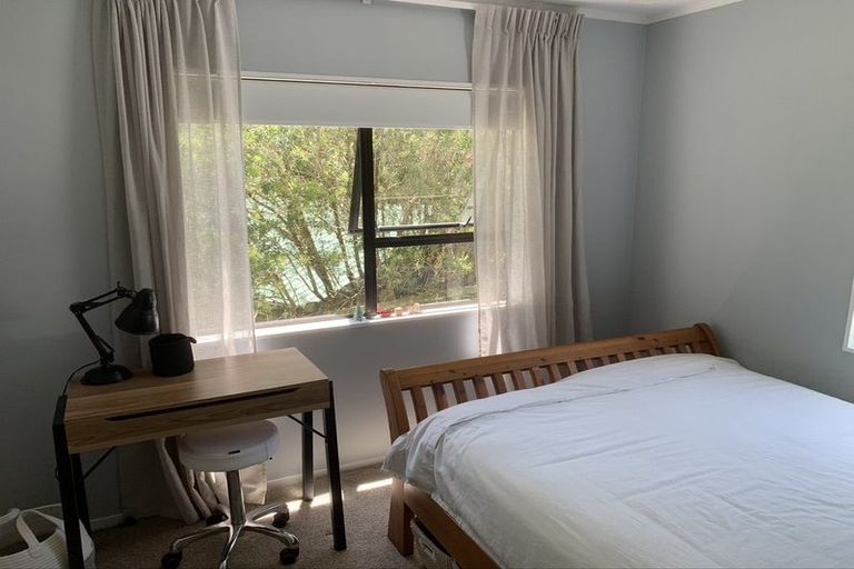 Photo of property in 2/11 Emery Grove, Bayview, Auckland, 0629