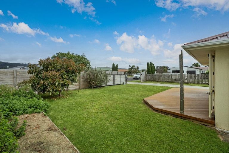Photo of property in 14 Santa Maria Drive, Whitianga, 3510