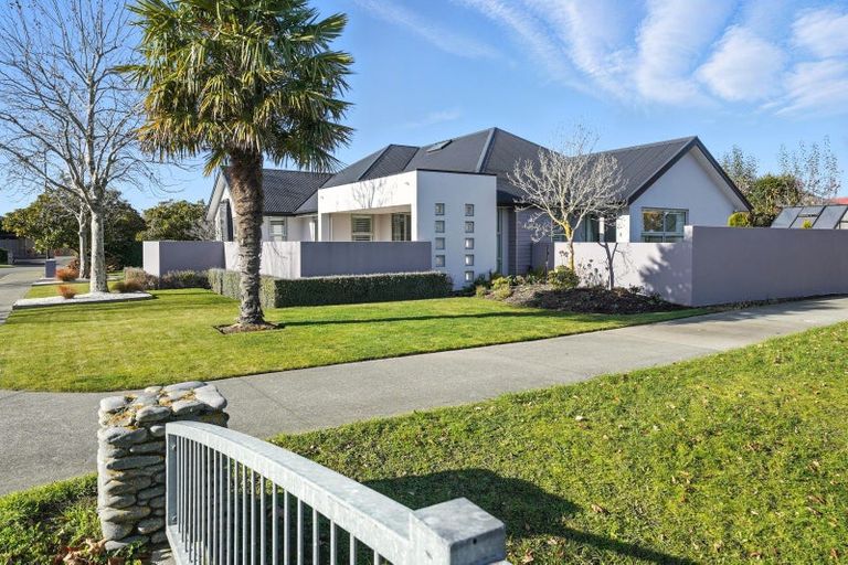 Photo of property in 43 Sycamore Close, Rangiora, 7400