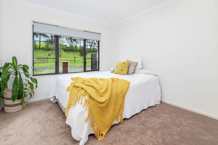 Photo of property in 24 Franshell Crescent, East Tamaki, Auckland, 2013