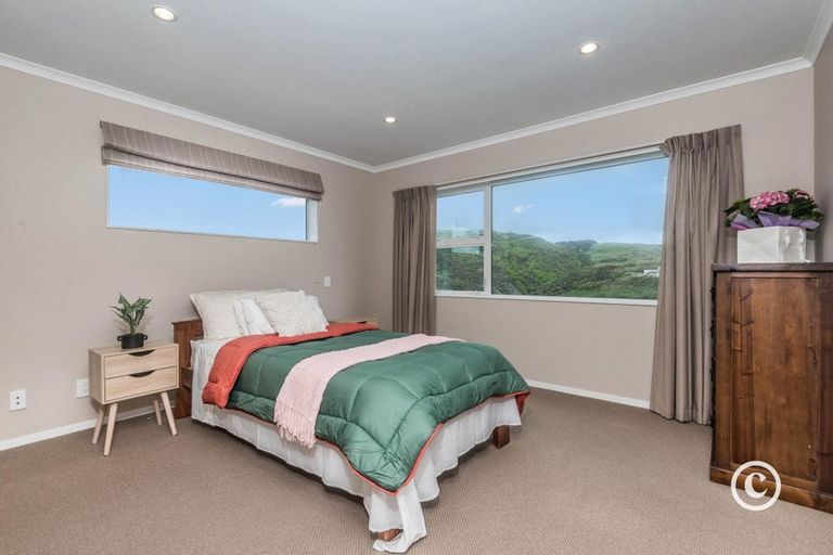 Photo of property in 224 Mark Avenue, Grenada Village, Wellington, 6037