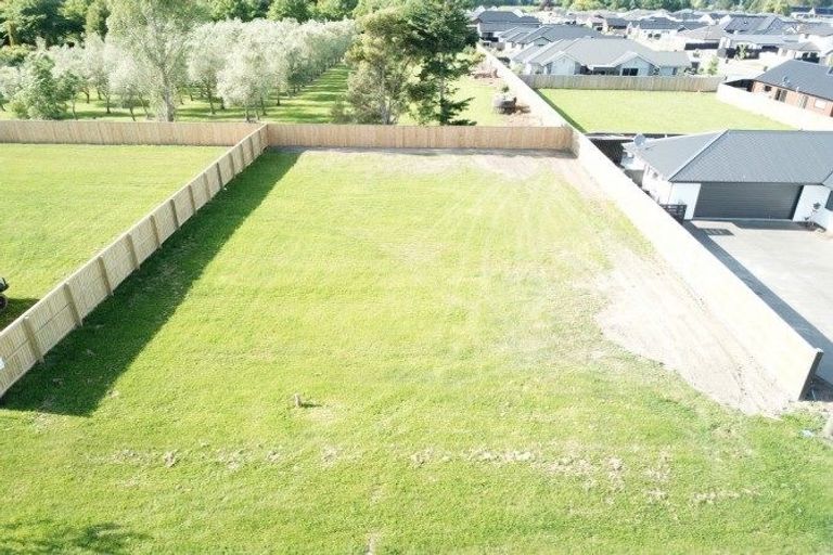 Photo of property in 17 Chatsworth Avenue, Rangiora, 7400