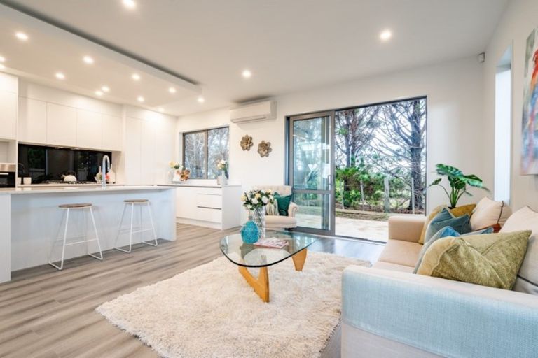 Photo of property in 36 Resolution Drive, Gulf Harbour, Whangaparaoa, 0930