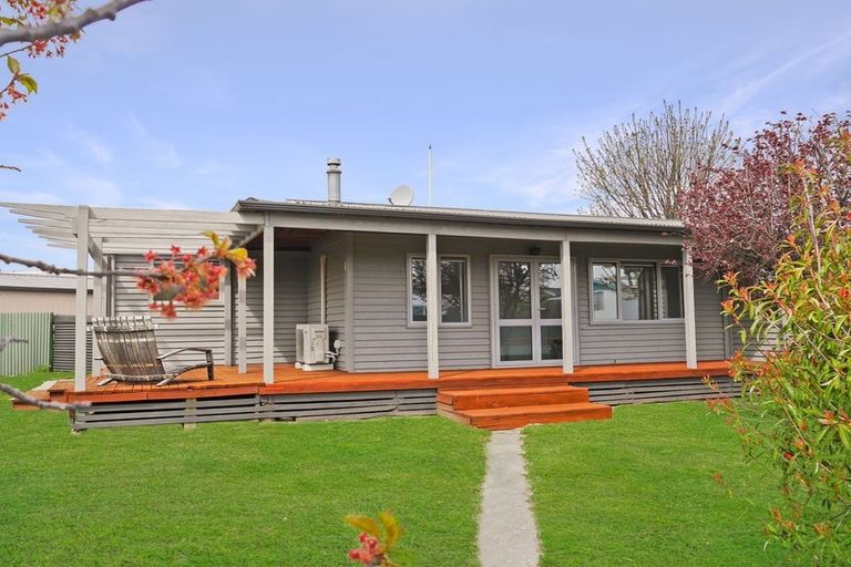 Photo of property in 15 Simons Street, Twizel, 7901