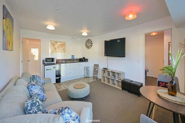 Photo of property in 8 Invincible Drive, Glenorchy, 9372