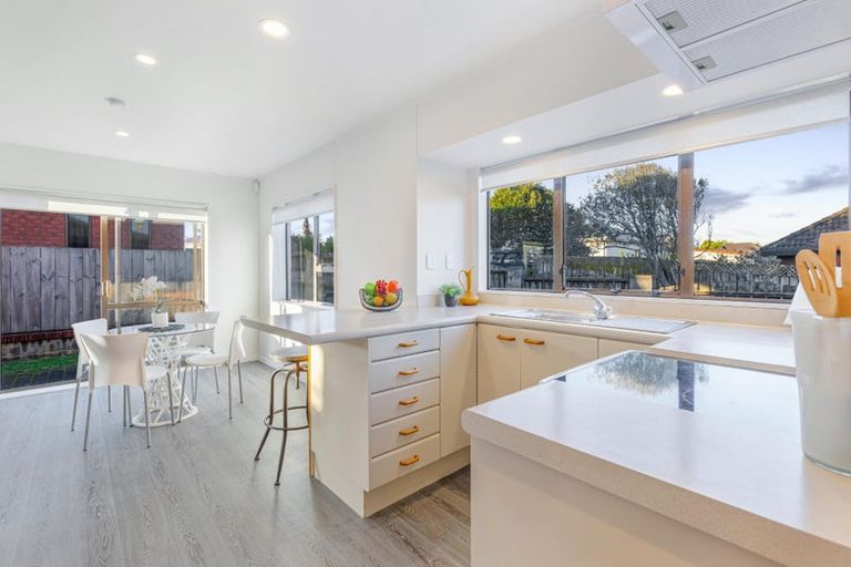 Photo of property in 24a New Windsor Road, Avondale, Auckland, 0600