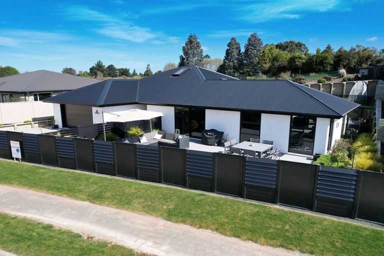 Photo of property in 19 Grove Avenue, Weston, Oamaru, 9401