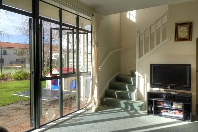 Photo of property in Tuscany Towers, 87/1 Ambrico Place, New Lynn, Auckland, 0600