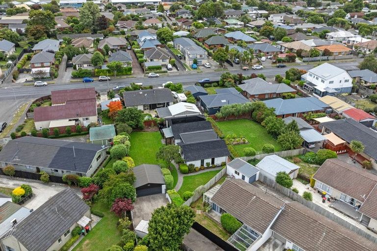 Photo of property in 11a Woodstock Place, Russley, Christchurch, 8042