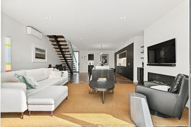 Photo of property in 3/130 Office Road, Merivale, Christchurch, 8014