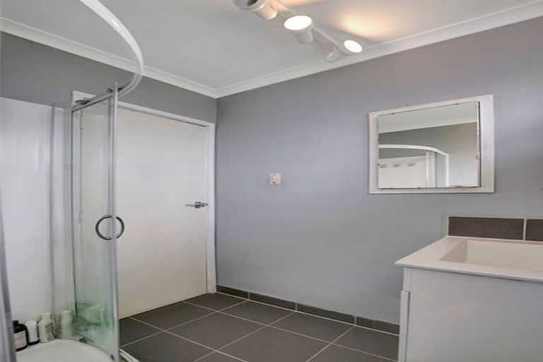 Photo of property in 74 Cranmere Crescent, Mangere East, Auckland, 2024