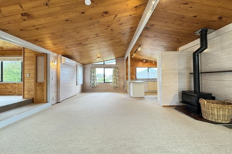 Photo of property in 166 Mitchell Street, Brooklyn, Wellington, 6021