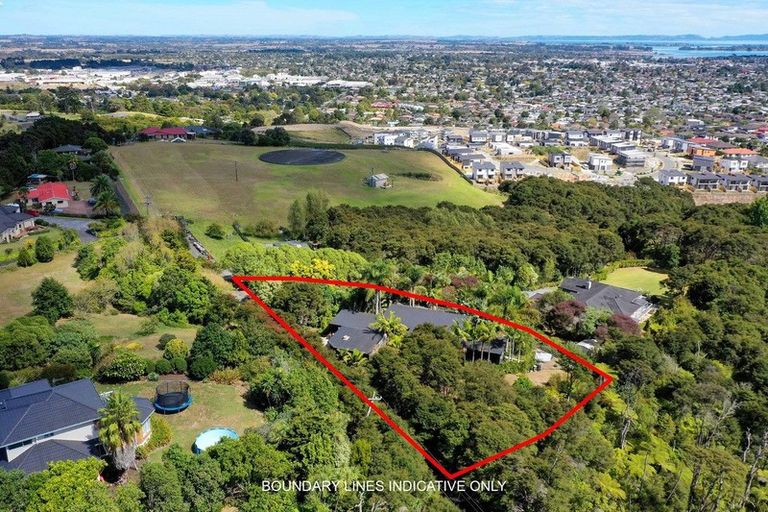 Photo of property in 269 Kaipara Road, Papakura, 2582
