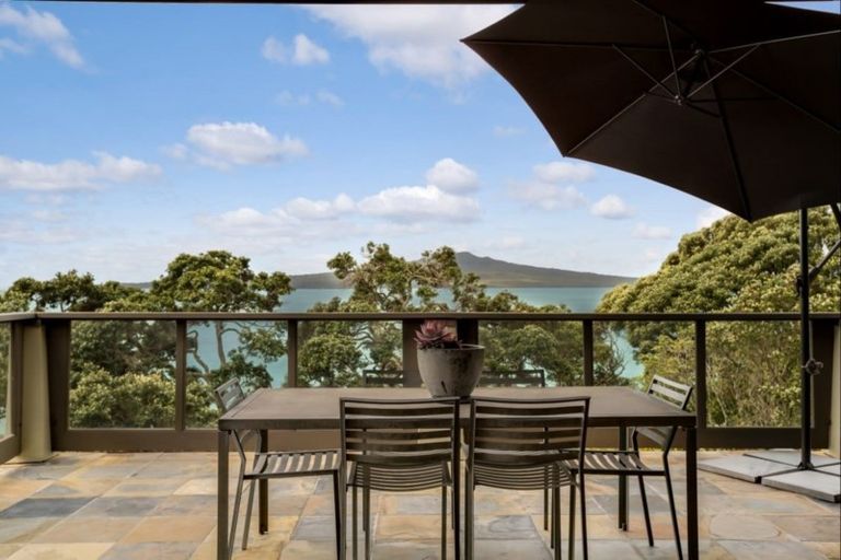 Photo of property in 16 Seacliffe Avenue, Belmont, Auckland, 0622