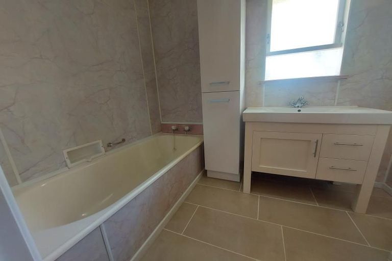 Photo of property in 244 Birkdale Road, Birkdale, Auckland, 0626