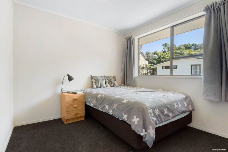 Photo of property in 2/12 Newstead Avenue, Browns Bay, Auckland, 0632