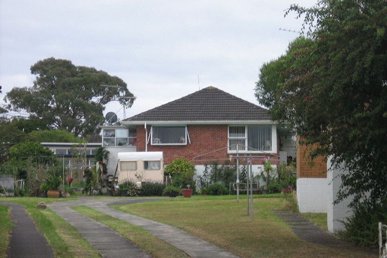Photo of property in 1/5 Ellen Avenue, Hillcrest, Auckland, 0627