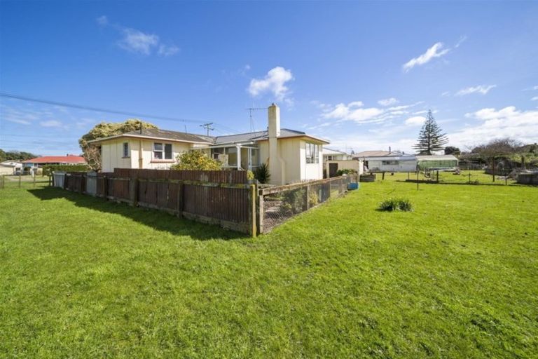 Photo of property in 53 Kapuni Street, Manaia, 4612