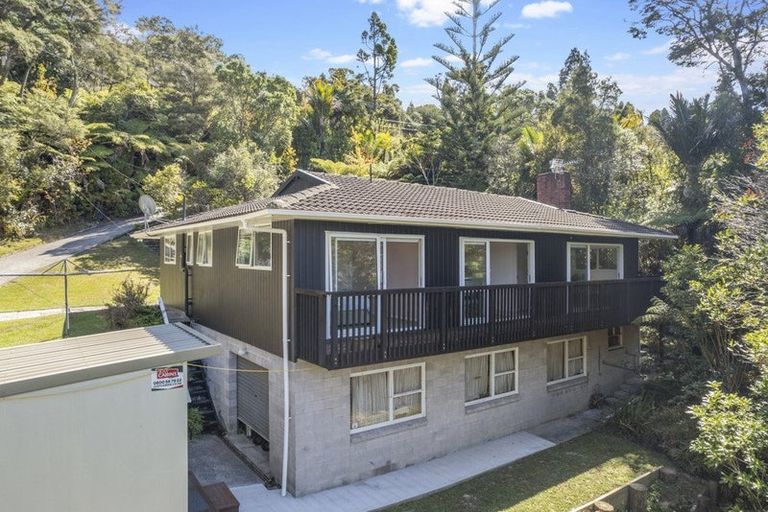 Photo of property in 35 Takahe Road, Titirangi, Auckland, 0604