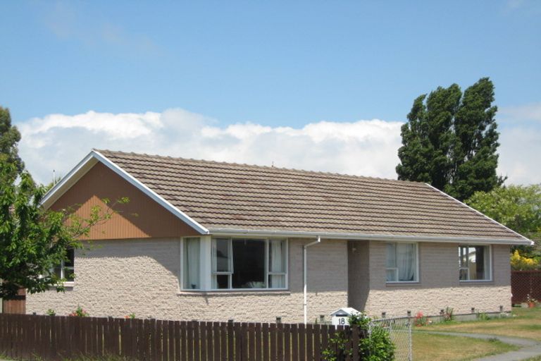 Photo of property in 18 Woodlands Place, Aranui, Christchurch, 8061
