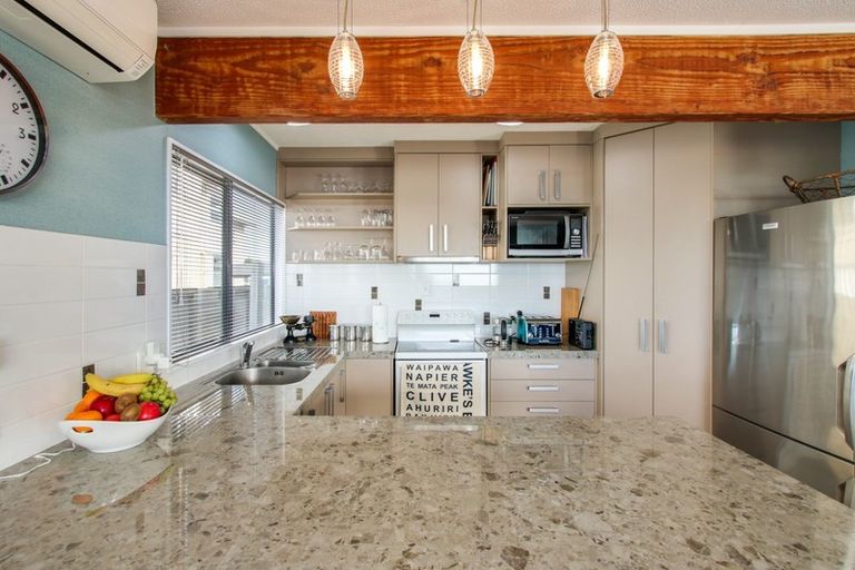 Photo of property in 2/29 The Esplanade, Westshore, Napier, 4110