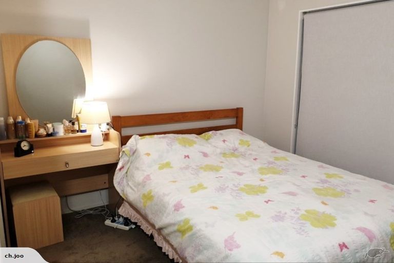 Photo of property in 2/29 Seine Road, Forrest Hill, Auckland, 0620