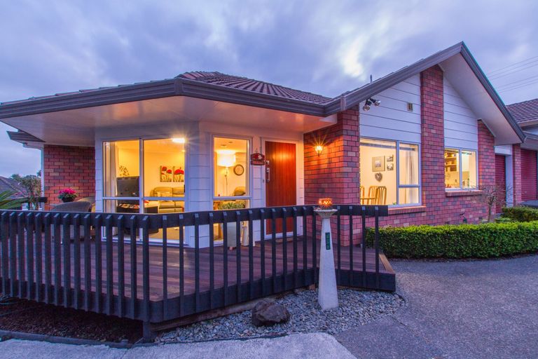 Photo of property in 2/259 Hobsonville Road, Hobsonville, Auckland, 0618