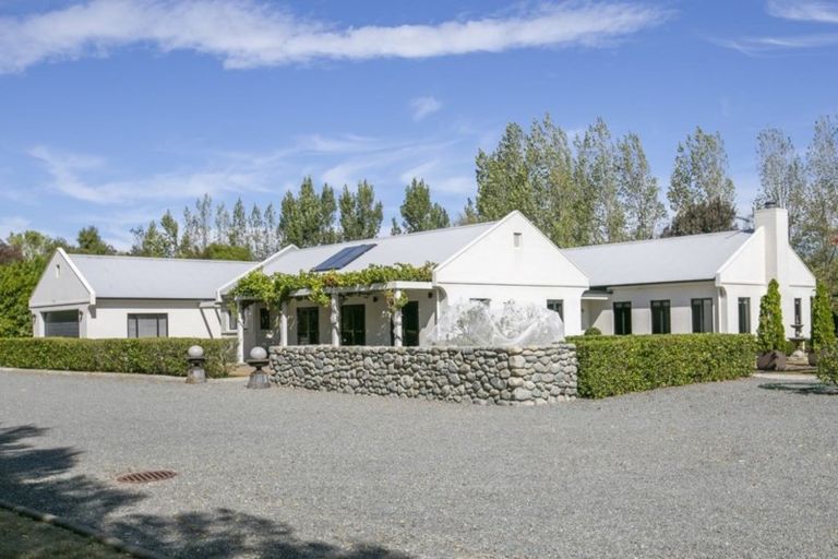 Photo of property in 104 Oxford Street, Martinborough, 5711