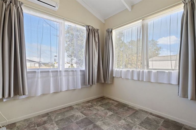 Photo of property in 1 Lilac Street, Melville, Hamilton, 3206
