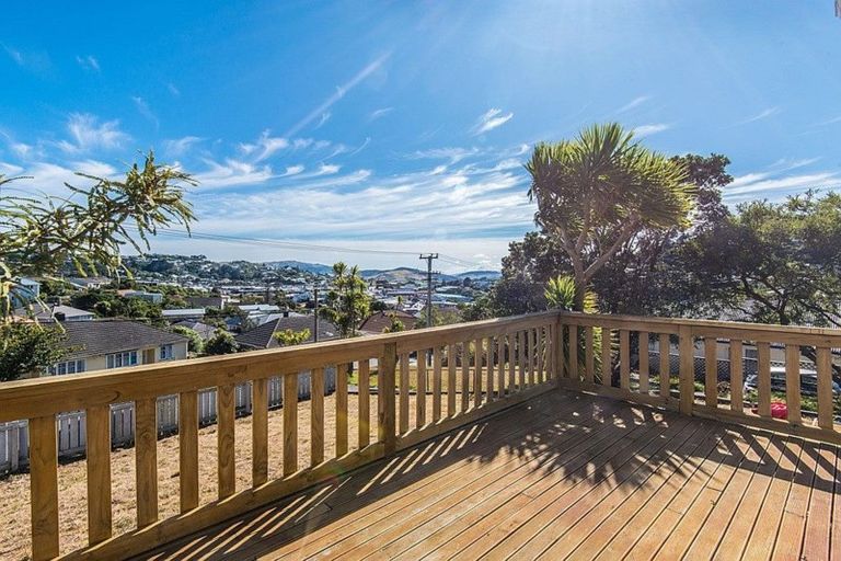 Photo of property in 33 Fraser Avenue, Johnsonville, Wellington, 6037