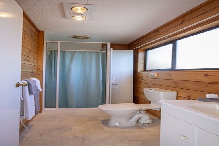 Photo of property in 4a Foxfield Lane, Westmorland, Christchurch, 8025