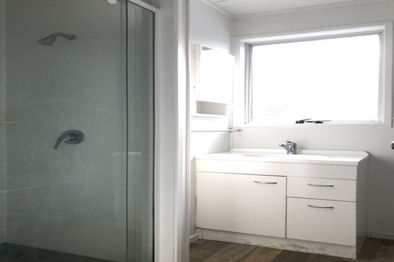 Photo of property in 13 Laser Place, Bayview, Auckland, 0629