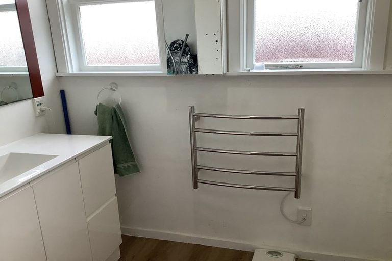 Photo of property in 934 High Street, Avalon, Lower Hutt, 5011