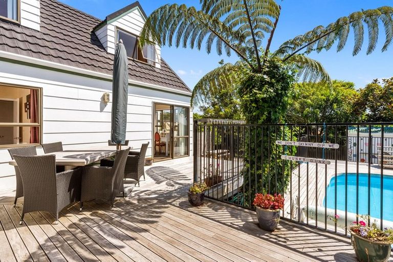 Photo of property in 29 Lingham Crescent, Torbay, Auckland, 0630