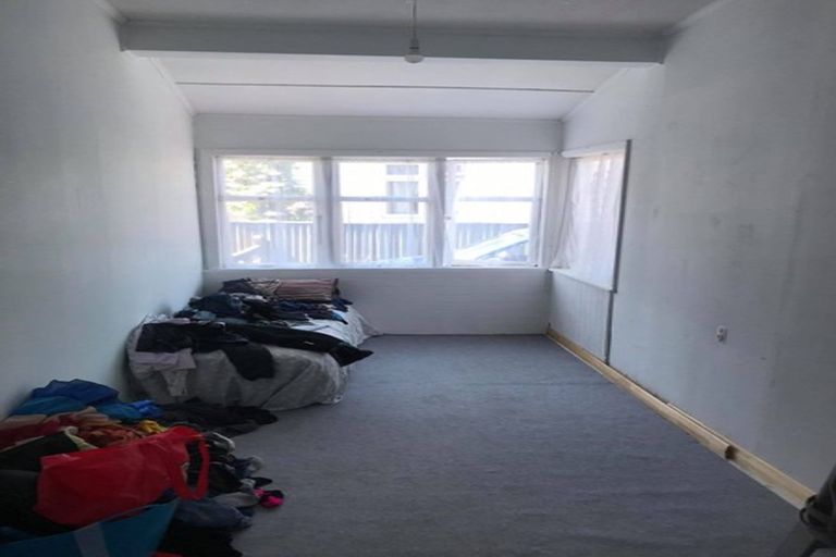 Photo of property in 477 Featherston Street, Palmerston North, 4414