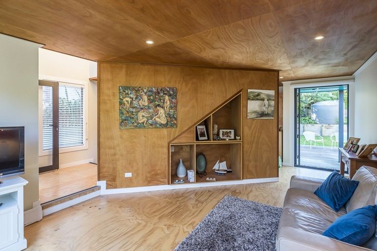Photo of property in 35b Wharemauku Road, Raumati Beach, Paraparaumu, 5032