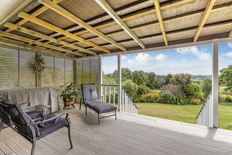 Photo of property in 306 Oneriri Road, Kaiwaka, 0573