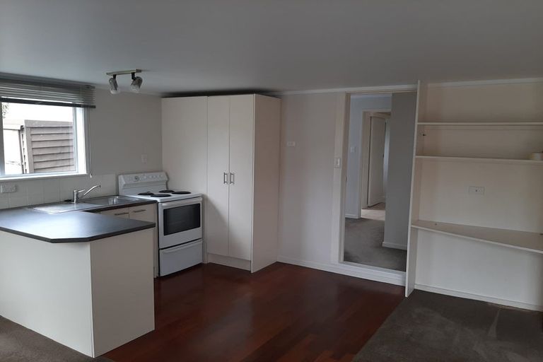 Photo of property in 11 Wykeham Place, Glenfield, Auckland, 0629