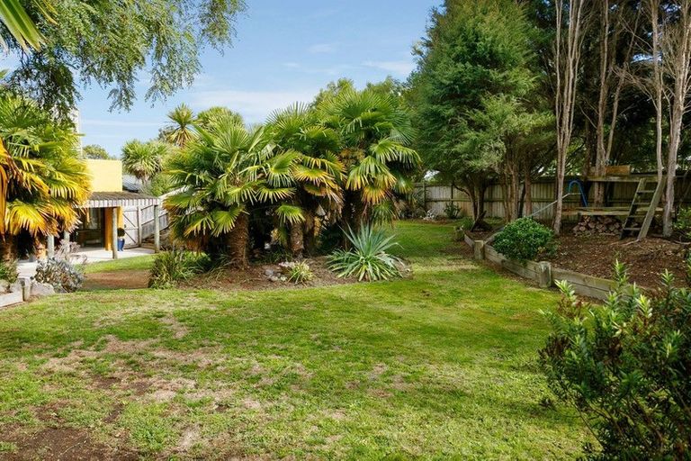 Photo of property in 6 Astelia Way, Waipahihi, Taupo, 3330