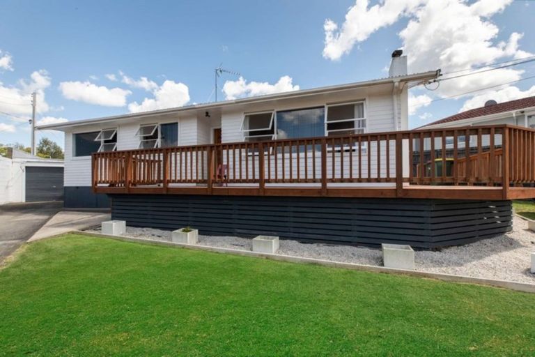 Photo of property in 33 Orion Street, Papakura, 2110