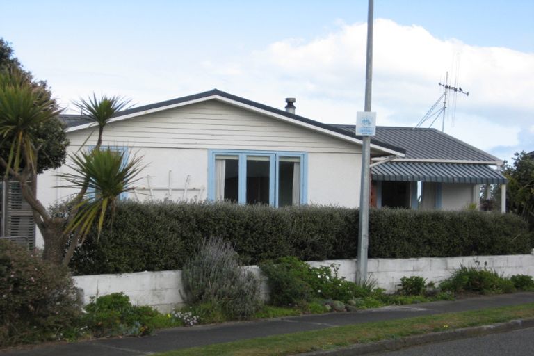 Photo of property in 3 Kapiti Terrace, Castlecliff, Whanganui, 4501
