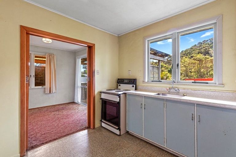 Photo of property in 15 Lauderdale Road, Birkdale, Auckland, 0626