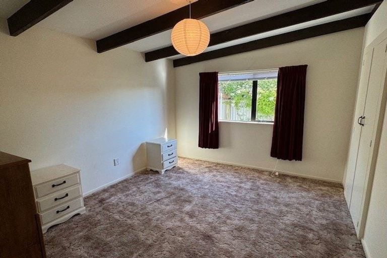 Photo of property in 2/58 Marlow Road, Aranui, Christchurch, 8061