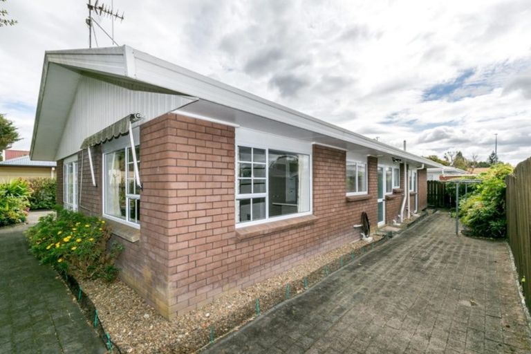 Photo of property in 19a Sandwich Road, St Andrews, Hamilton, 3200