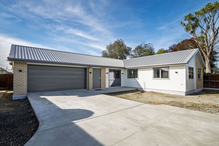 Photo of property in 21 Beatrice Place, Avonhead, Christchurch, 8042