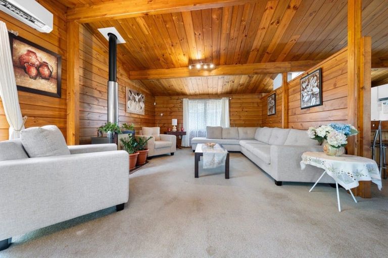 Photo of property in 4 Spruce Place, Totara Heights, Auckland, 2105