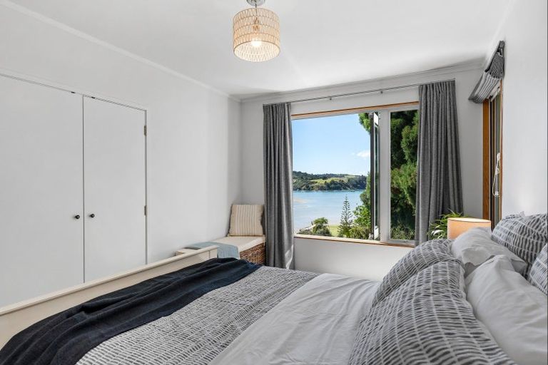 Photo of property in 8 Martin Road, Matakana, Warkworth, 0985